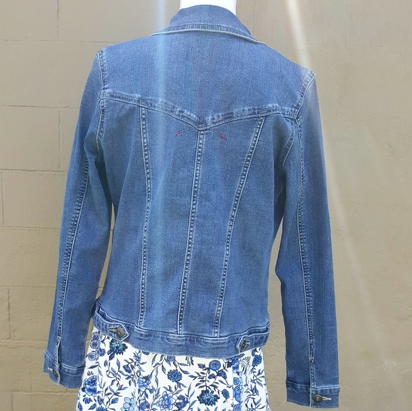 Wrangler | Medium-Wash Denim Jacket - Picture 6 of 7